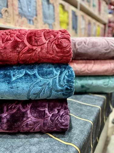 تصویر 3 از پتو دو نفره نسترن شیک و بادوام + انتخابی ایده‌ آل